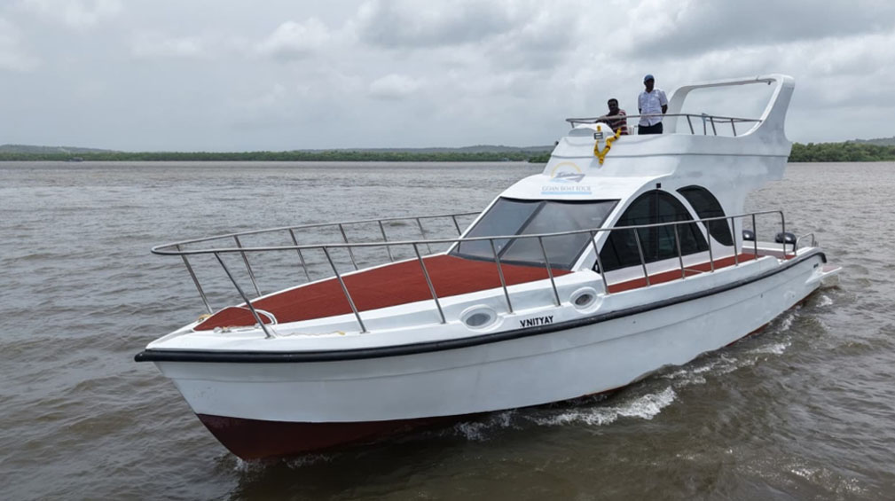 Infinity Luxury Yacht 2