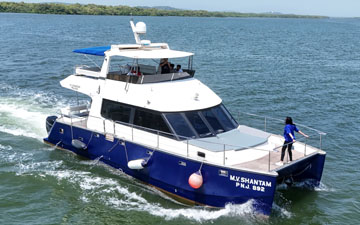 Catamaran 4